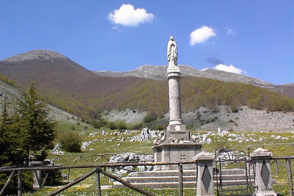 Domus - Casa Vacanza B&B Veroli Zewnętrze zdjęcie